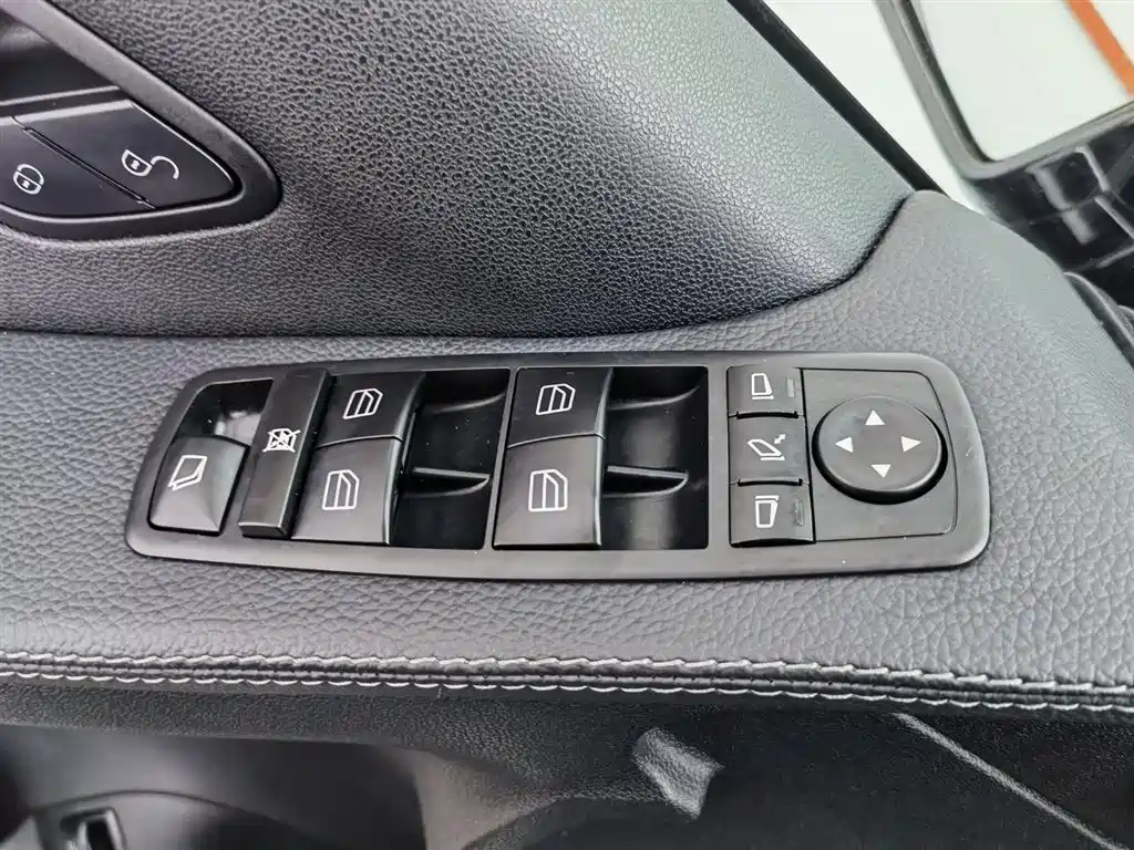 Mercedes-Benz R 2017 R 400 4MATIC