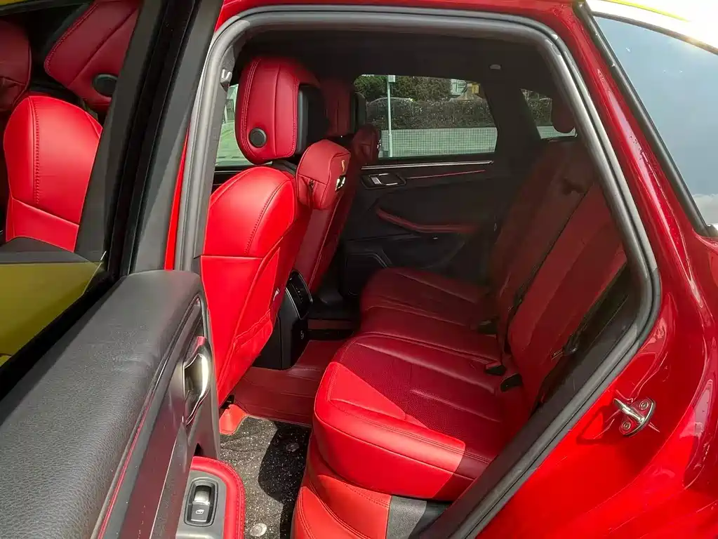 Porsche Macan — миниатюра 8