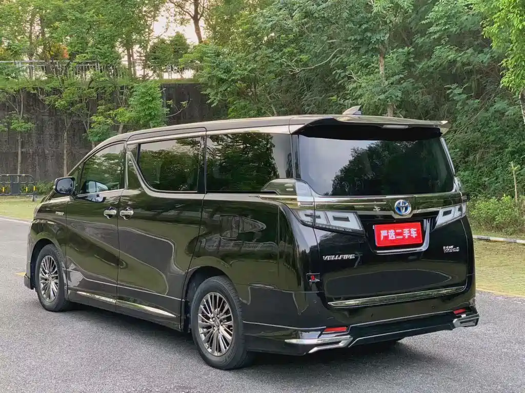 Toyota Vellfire — миниатюра 9