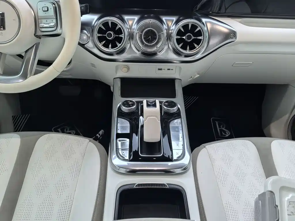 TANK CO CREATION TANK 300