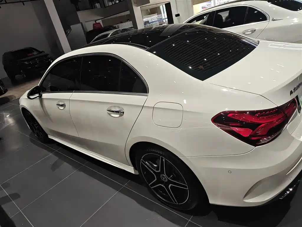 MERCEDES-BENZ A CLASS