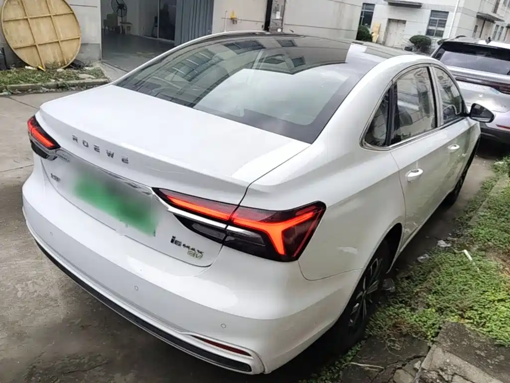 Roewe i6 MAX New Energy — миниатюра 7