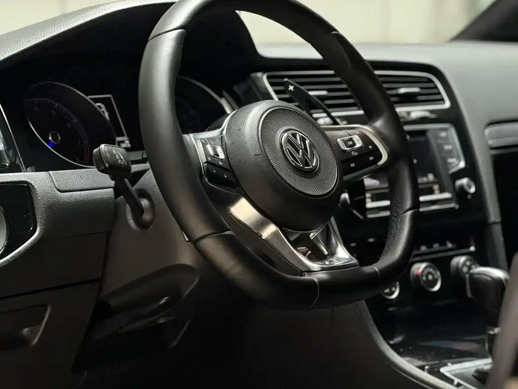 Volkswagen Golf — миниатюра 6