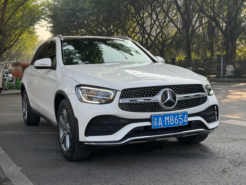 MERCEDES-BENZ GLC