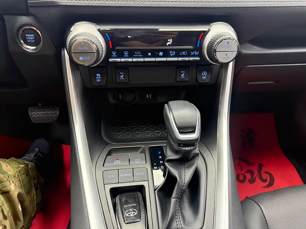 Toyota RAV4 — миниатюра 17