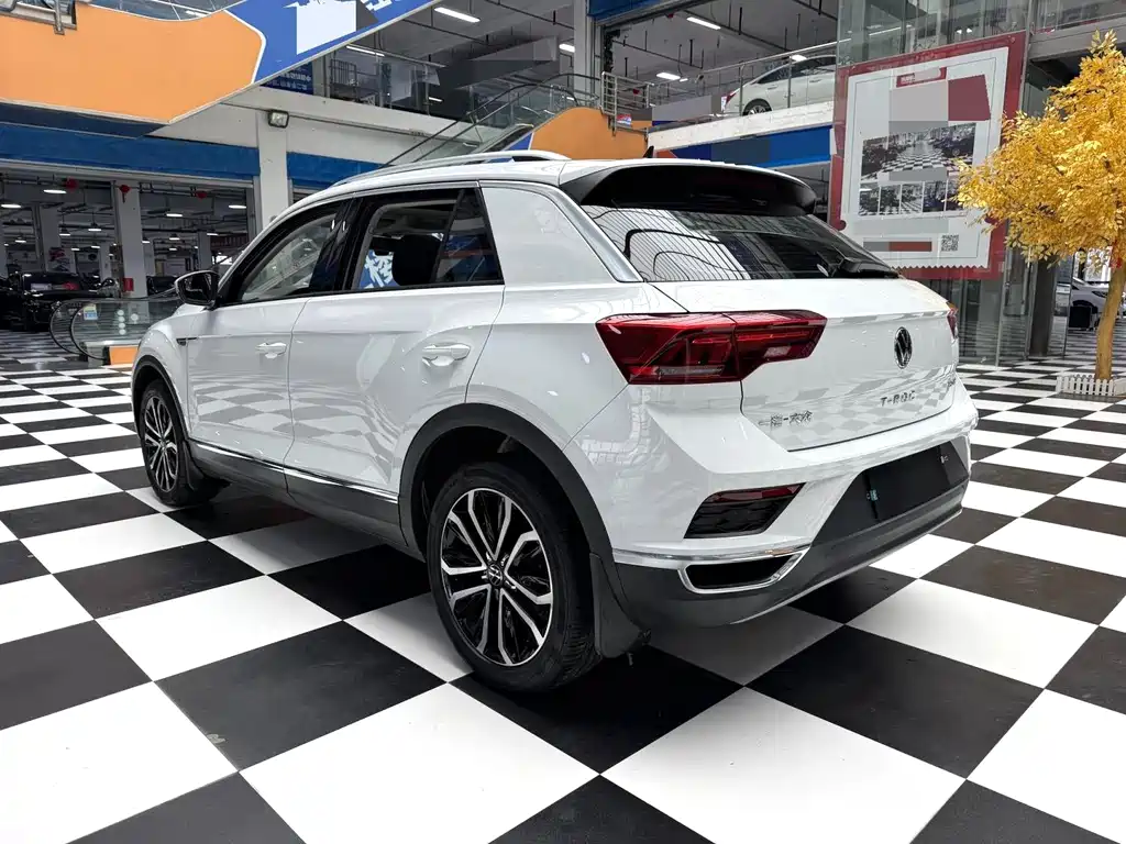 Volkswagen T-Roc — миниатюра 18