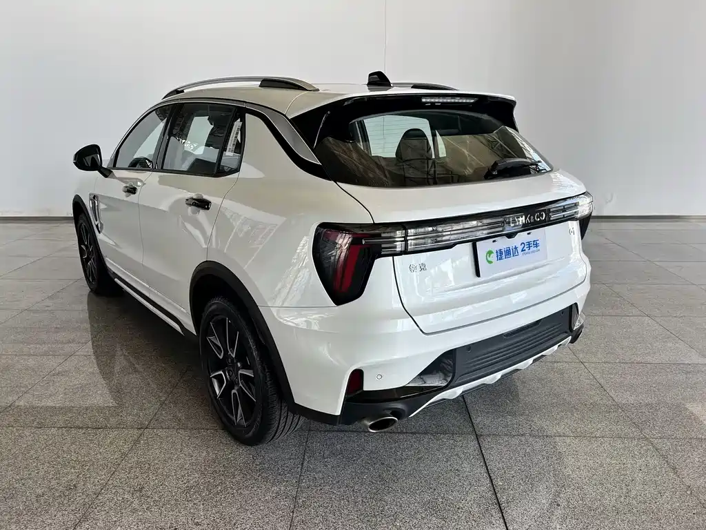 Lynk & Co 01 — миниатюра 16