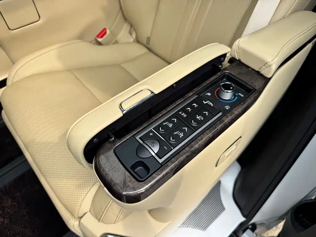 Toyota Alphard 2021 2.5L Luxury