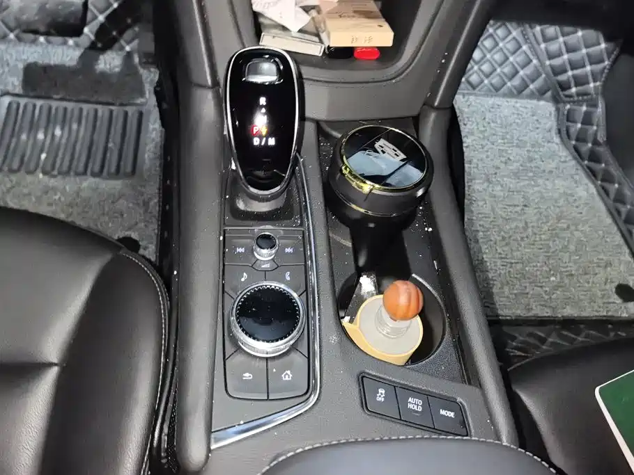 Cadillac XT5 — миниатюра 16