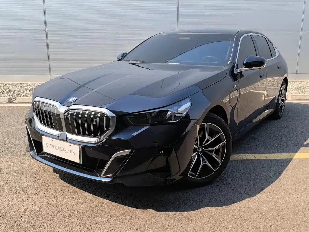 BMW i5 2025