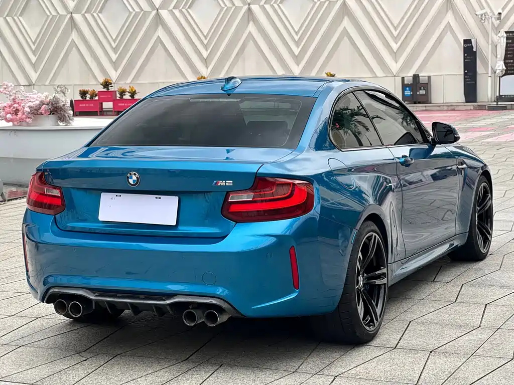 BMW M2 — миниатюра 6