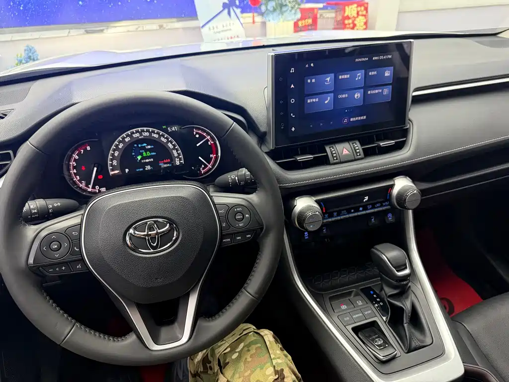 Toyota RAV4 — миниатюра 16
