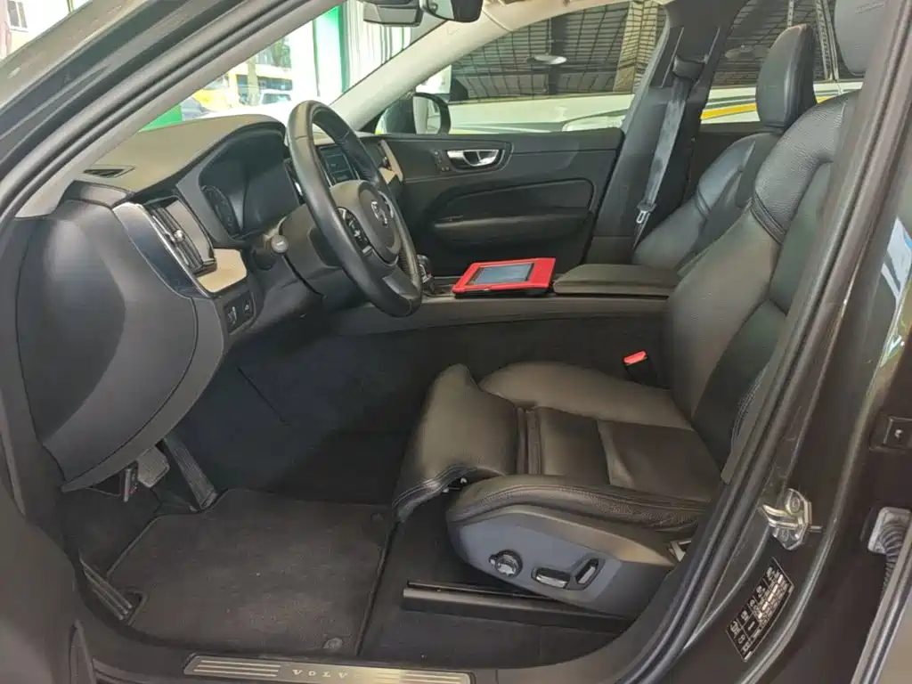 Volvo XC60 — миниатюра 15