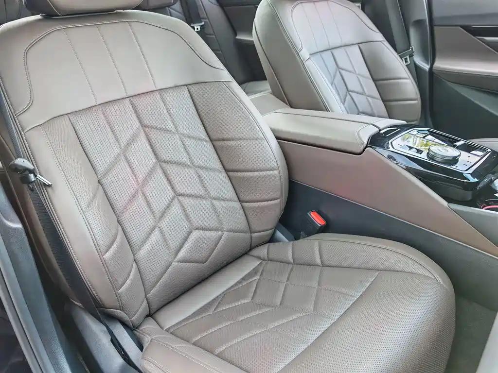 BMW 5 Series — миниатюра 15