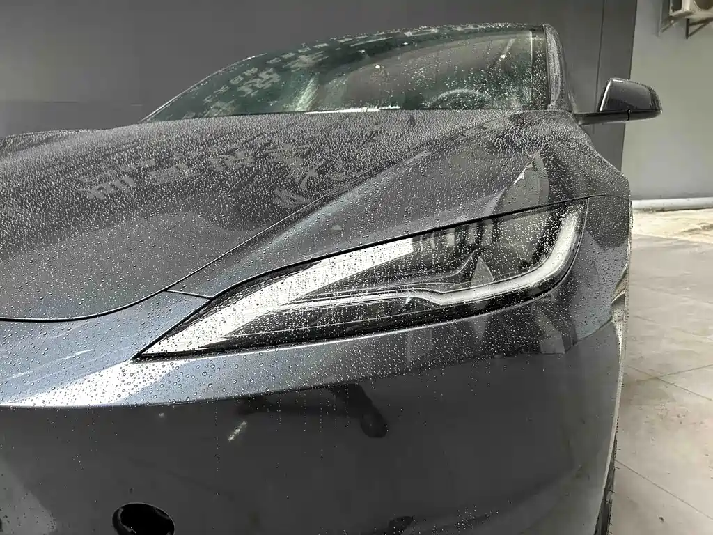 Tesla Model 3 — миниатюра 20