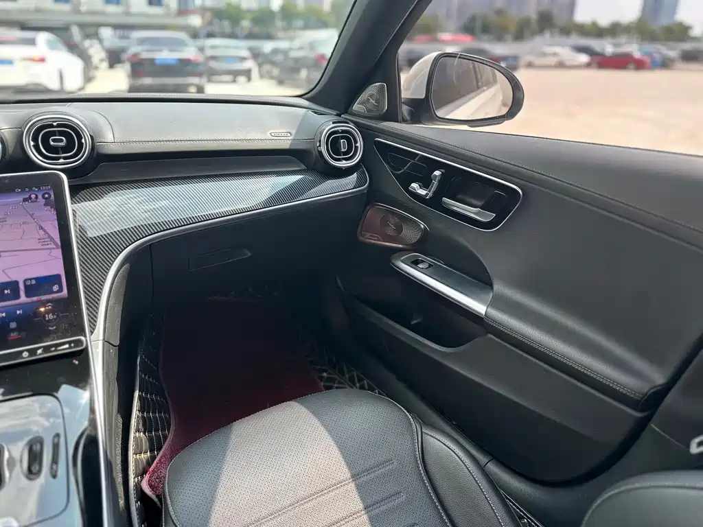 Mercedes-Benz C-Class — миниатюра 15
