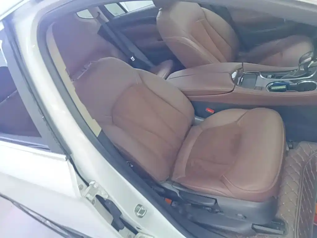 Buick Envision Plus — миниатюра 25