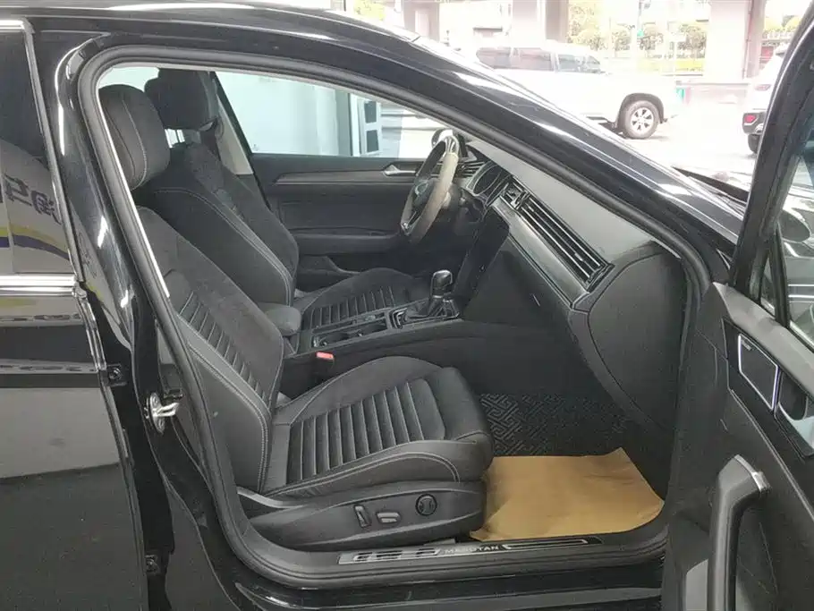 Volkswagen Magotan 2020 330TSI DSG Lead