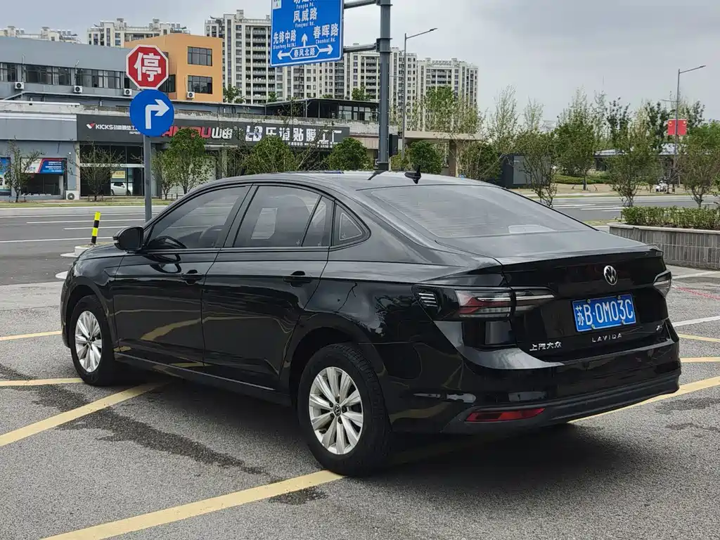 Volkswagen Lavida — миниатюра 4