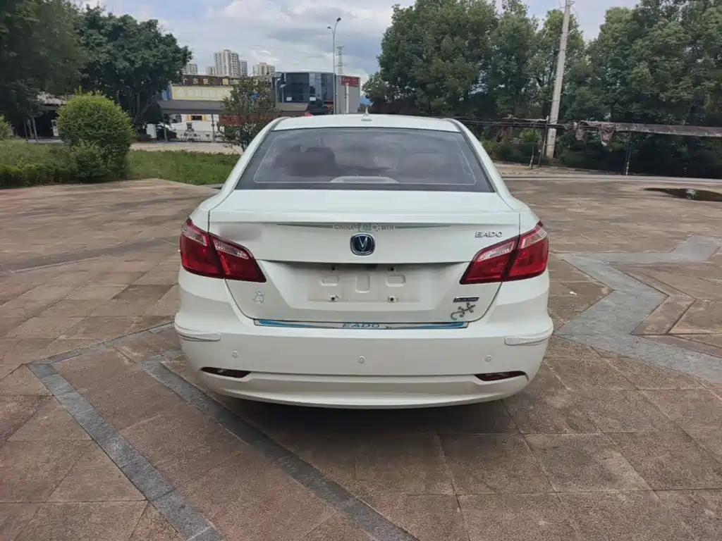 Changan Eado — миниатюра 6