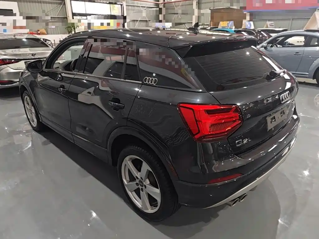 Audi Q2L — миниатюра 5
