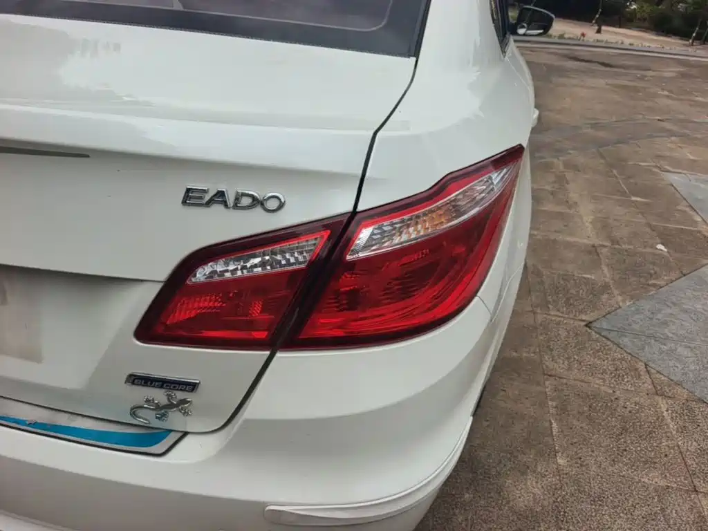 Changan Eado — миниатюра 8