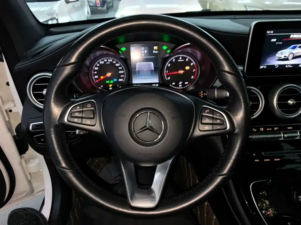 Mercedes-Benz GLC — миниатюра 11
