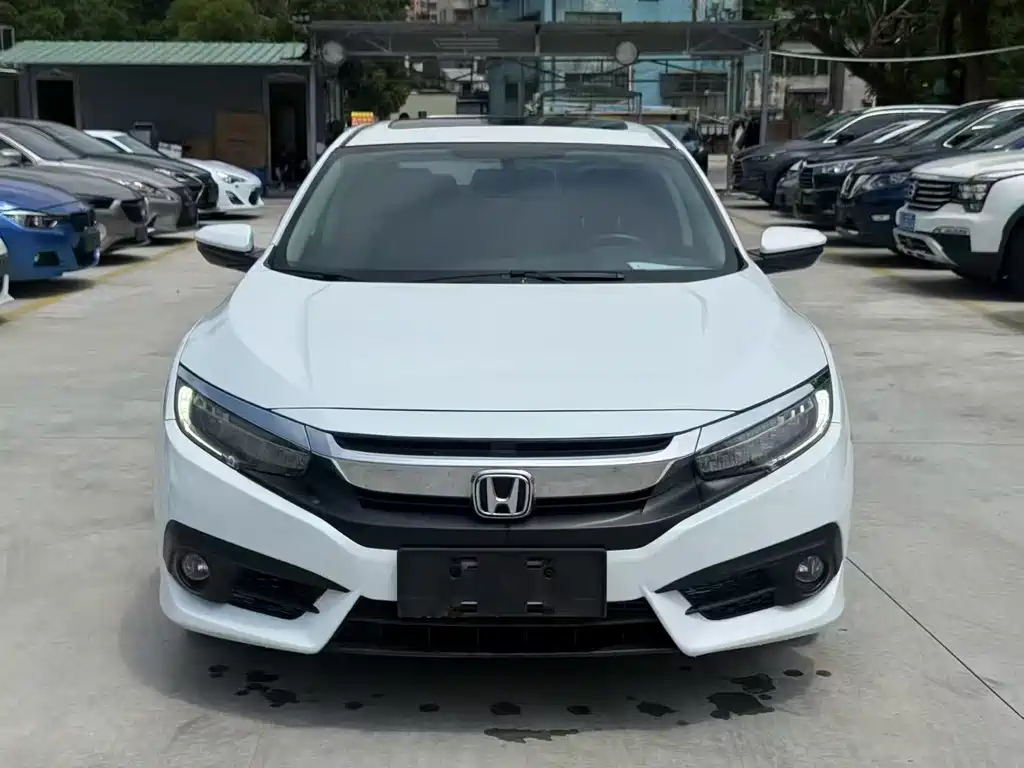 Honda Civic 2016 220TURBO CVT Luxury