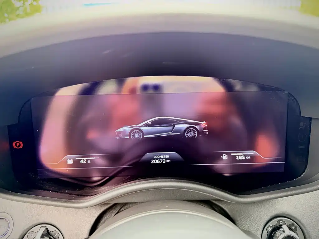 McLaren GT — миниатюра 12