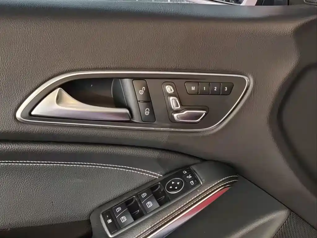 Mercedes-Benz CLA 2018 CLA 200 Fashion