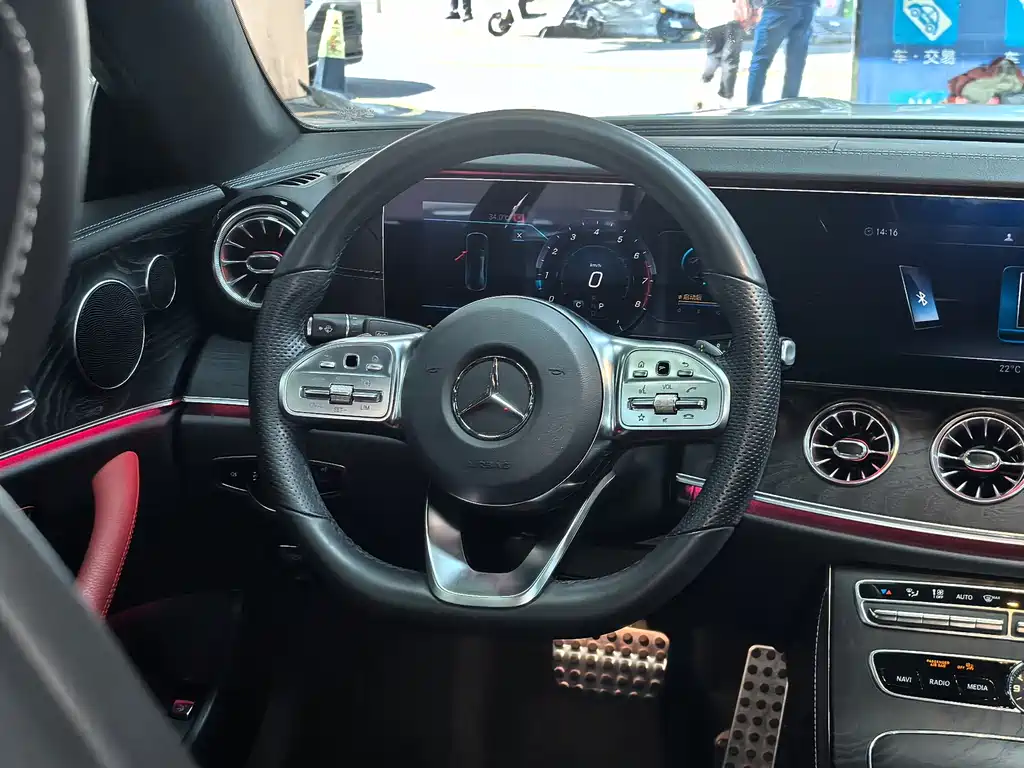 Mercedes-Benz E-Class (Import) — миниатюра 11