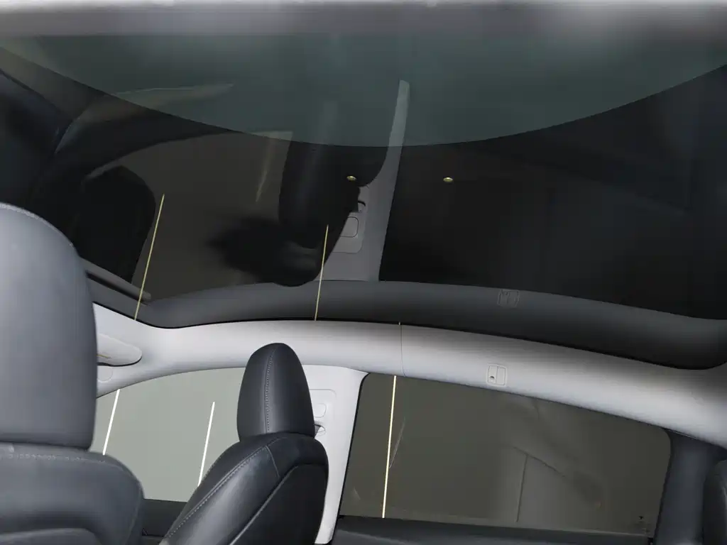 Tesla Model Y — миниатюра 19