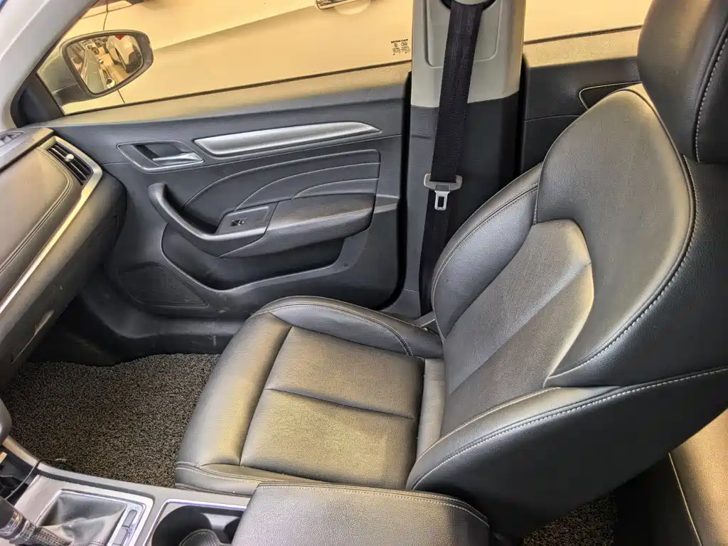 Roewe i6 Classic — миниатюра 12
