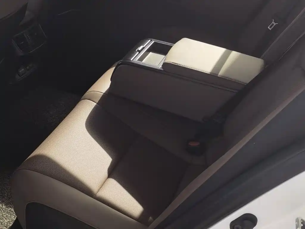 Lexus ES — миниатюра 12