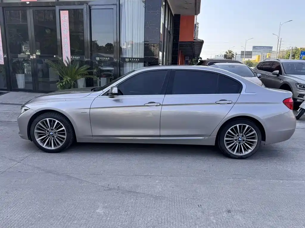 BMW 3 Series — миниатюра 7
