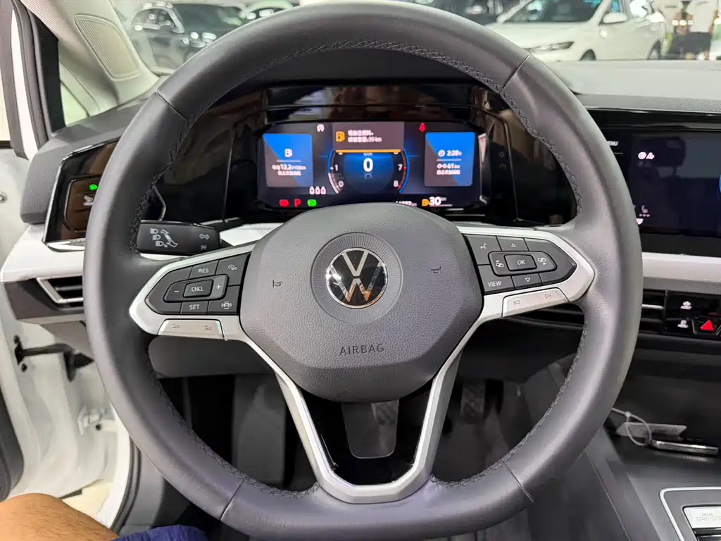Volkswagen Golf — миниатюра 10
