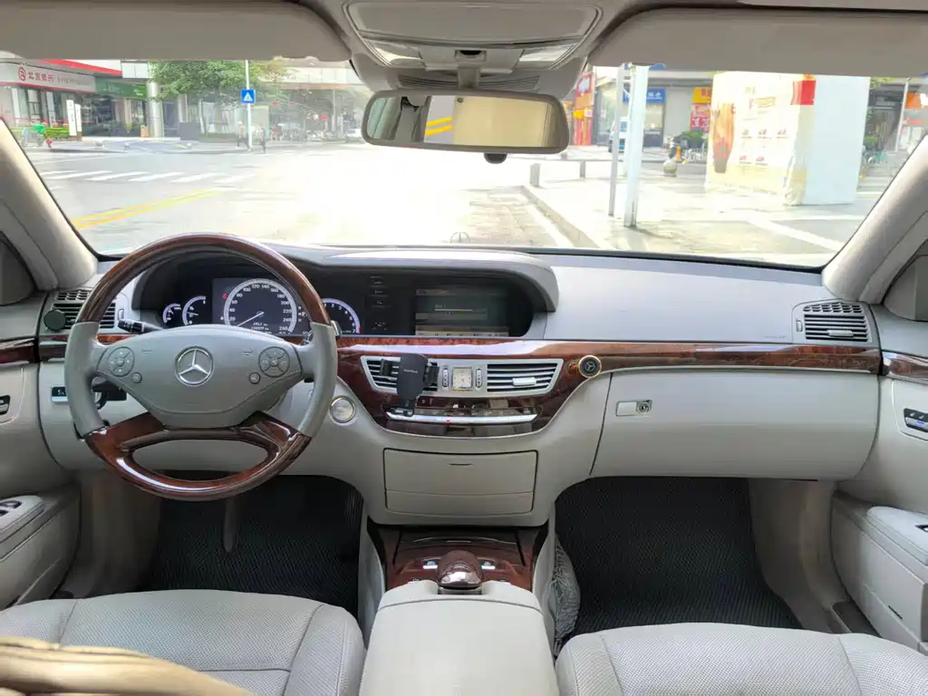 Mercedes-Benz S-Class — миниатюра 19