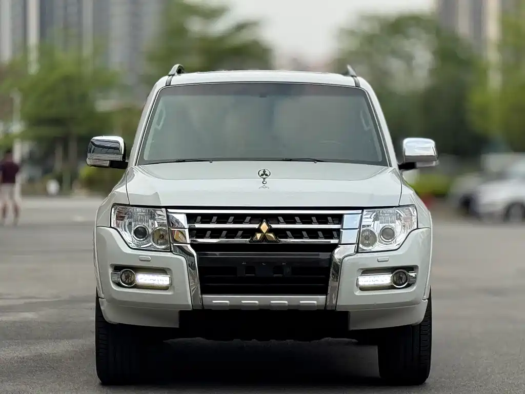 Mitsubishi V97 2019 3.8L AT