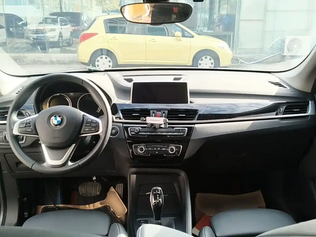 BMW X1 — миниатюра 10