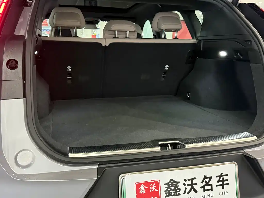 Volvo XC70 PHEV — миниатюра 18