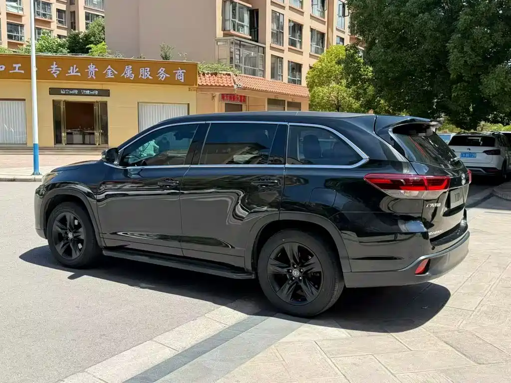 Toyota Highlander — миниатюра 4