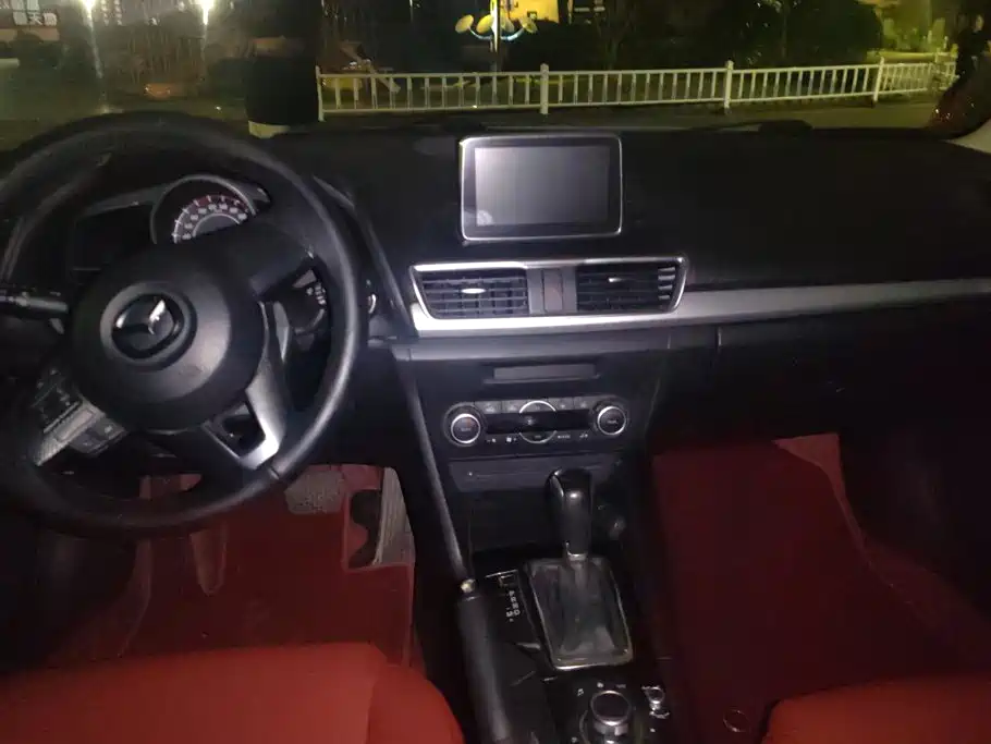 Mazda 3 Axela — миниатюра 12