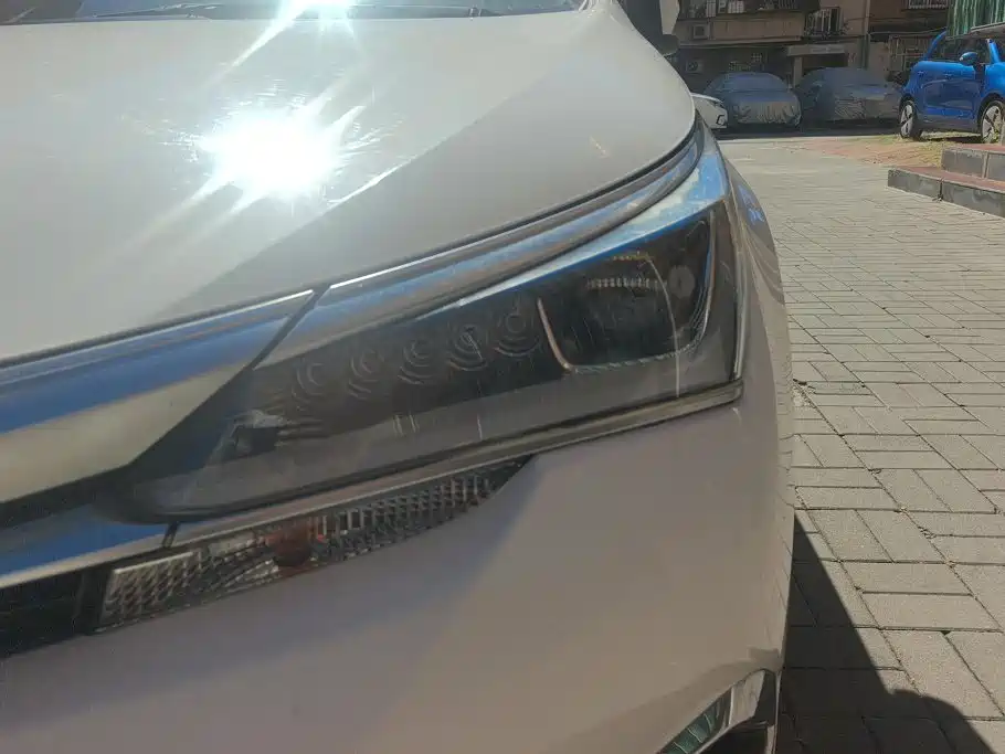 Toyota Corolla — миниатюра 5