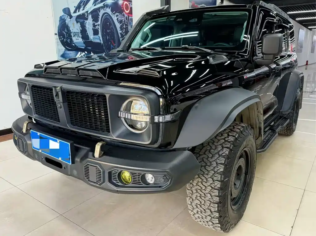 Tank Tank 300 2023