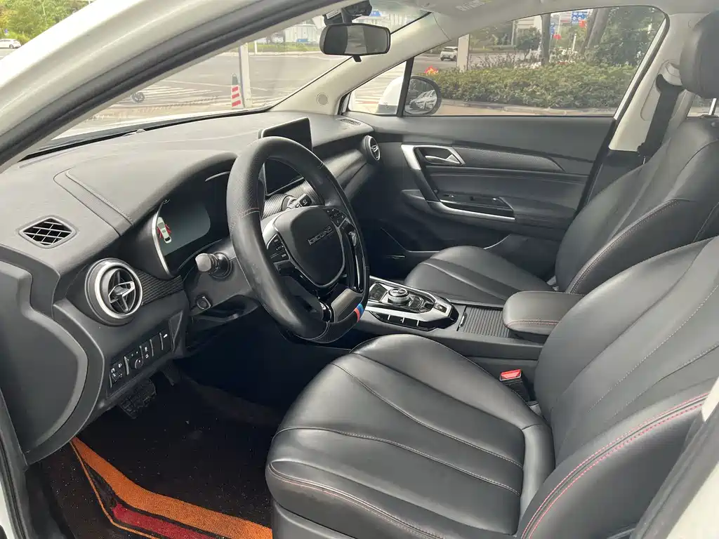 BAIC EU5 — миниатюра 7