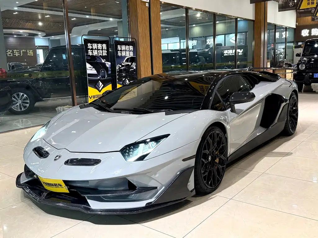 Lamborghini Aventador — миниатюра 9