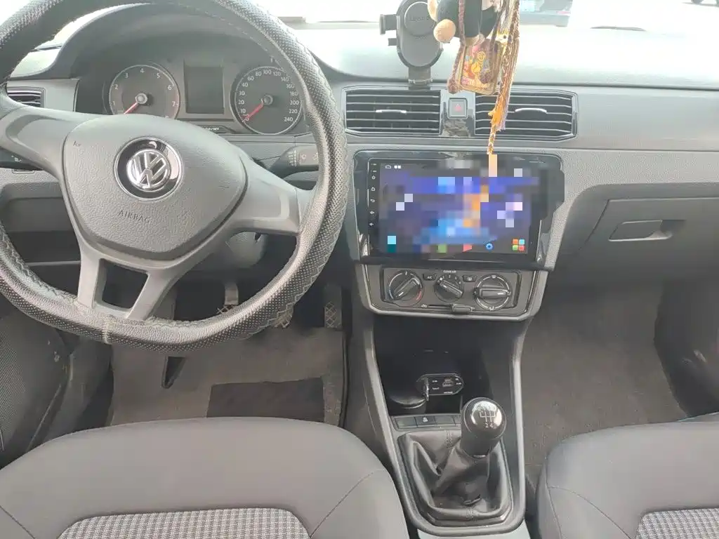 Volkswagen Santana — миниатюра 10