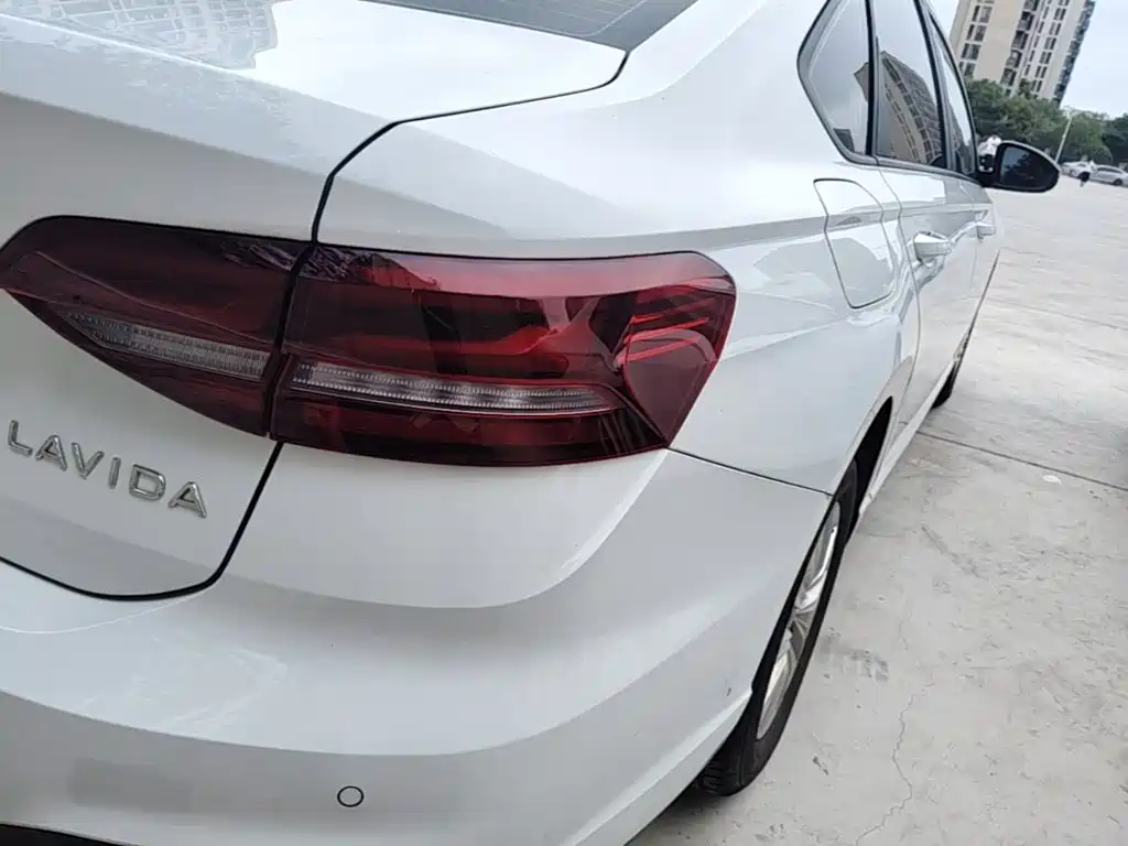 Volkswagen Lavida — миниатюра 8
