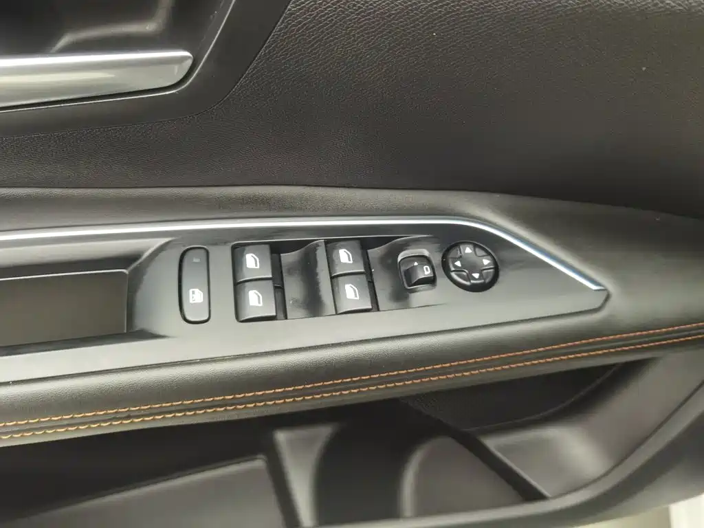 Peugeot 4008 — миниатюра 9