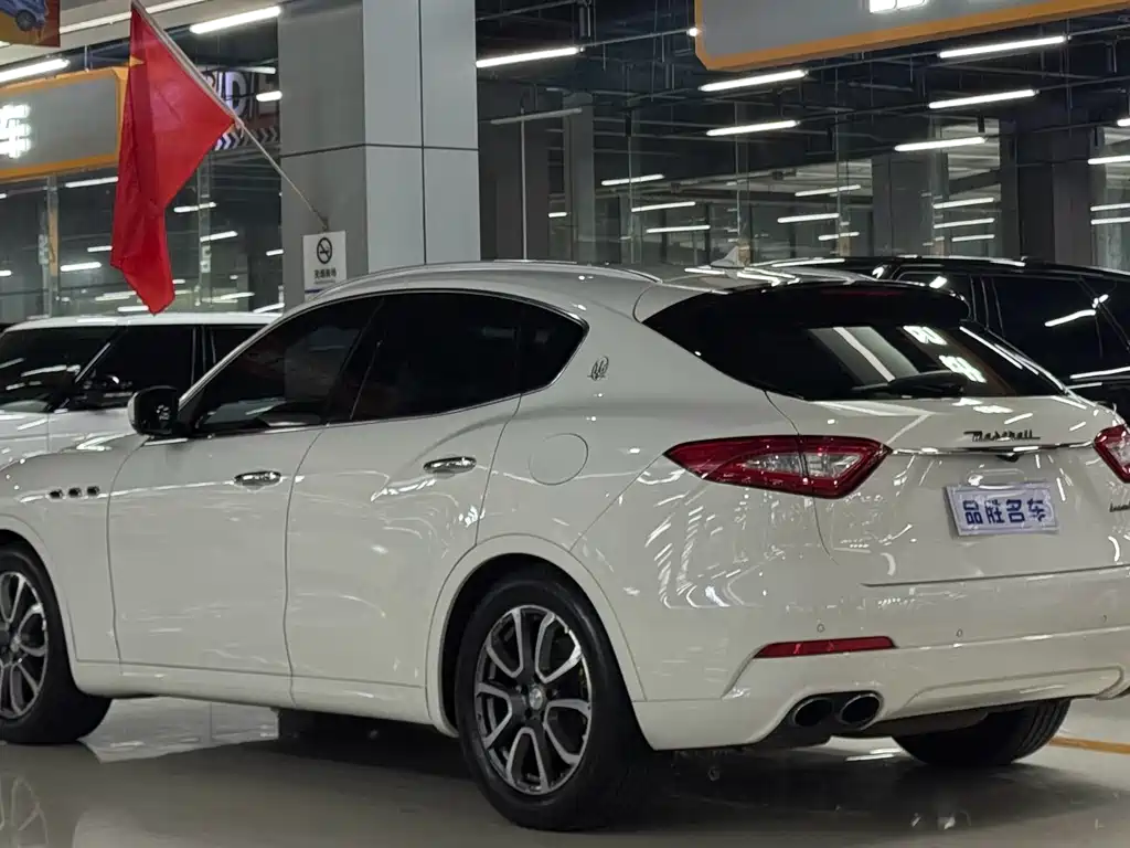 Maserati Levante — миниатюра 4